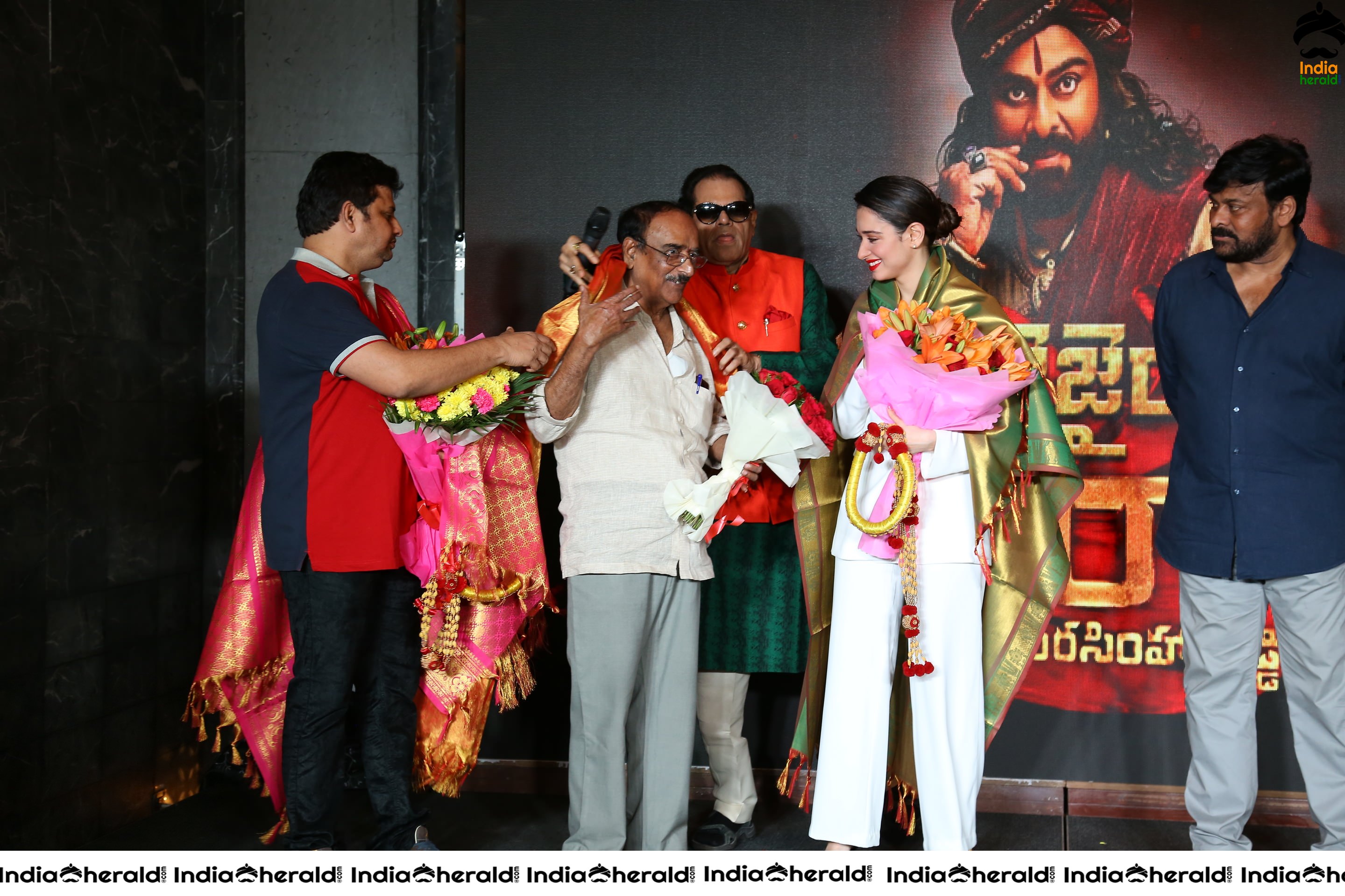 T Subbirami Reddy Felicitates Sye Raa Team And Hails Chiranjeevi Set 3