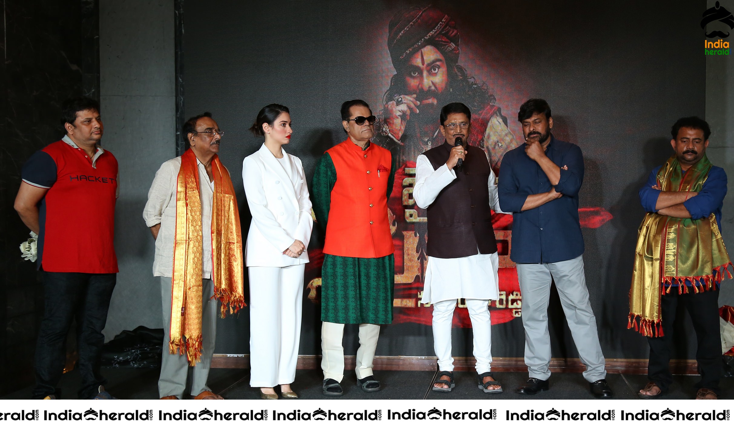 T Subbirami Reddy felicitates Sye Raa Team and hails Chiranjeevi Set 4