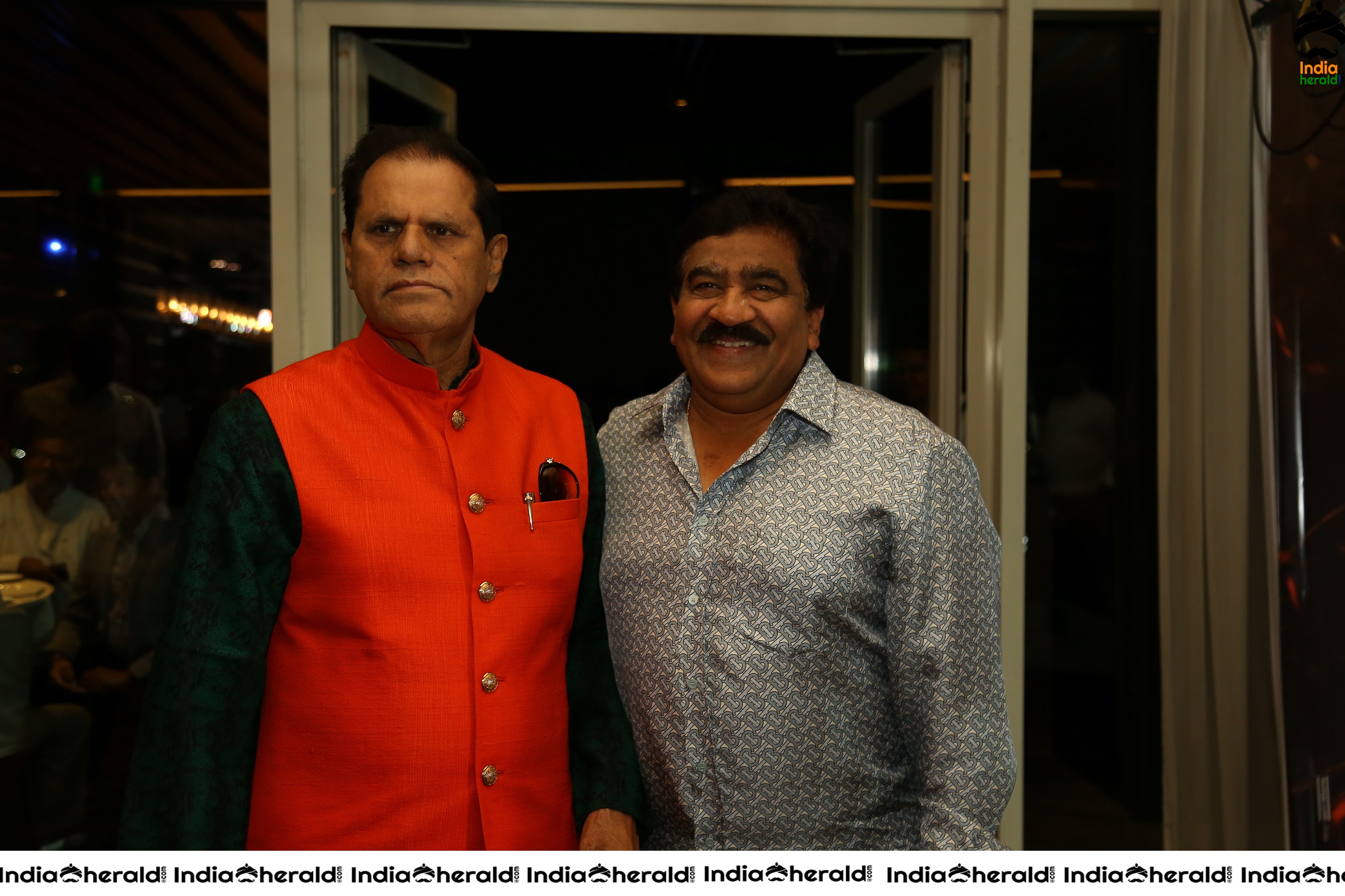 T Subbirami Teddy Felicitates Sye Raa Team And Hails Chiranjeevi Set 1