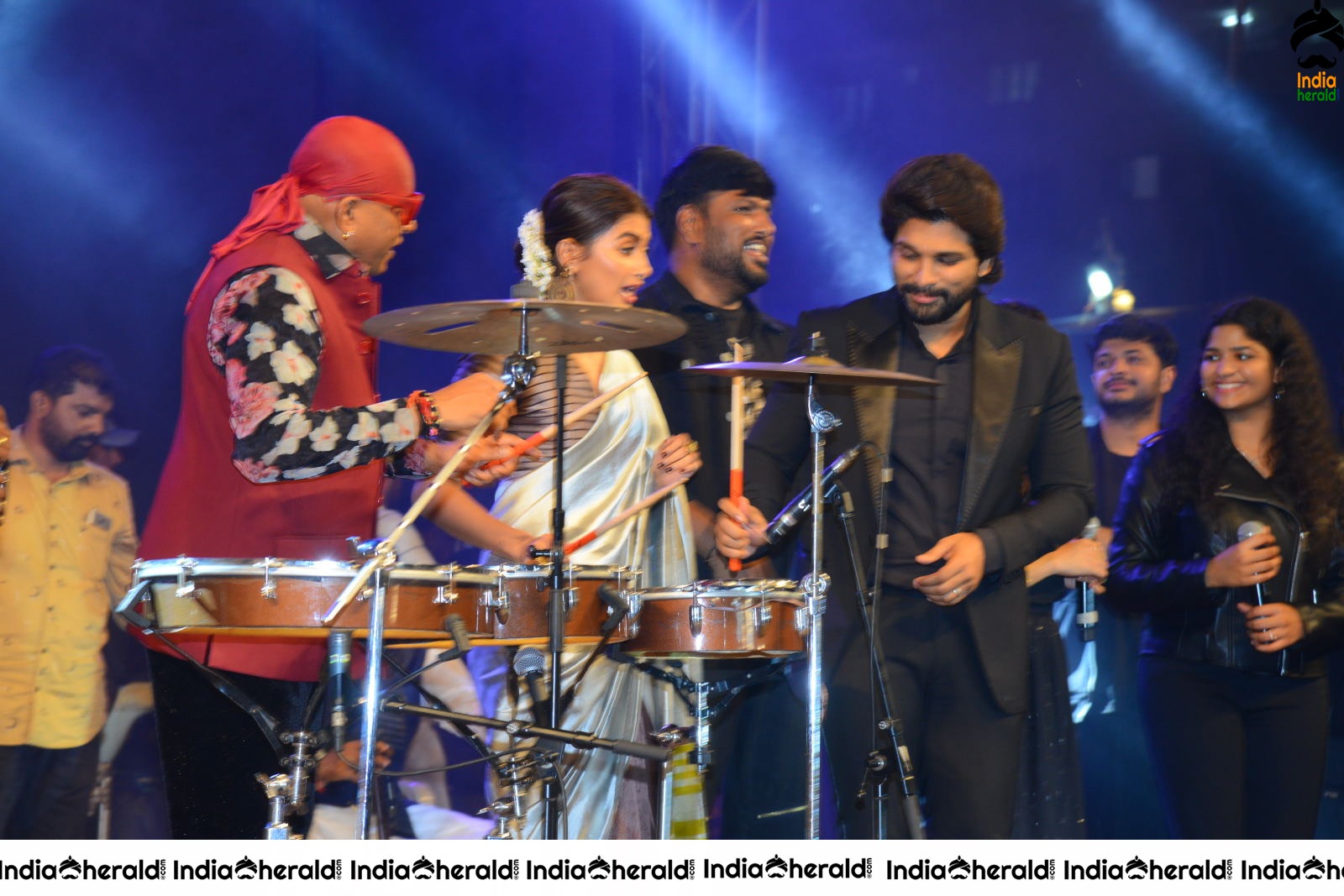 The Grand Night of AV Success celebrations finally came to an end Set 1