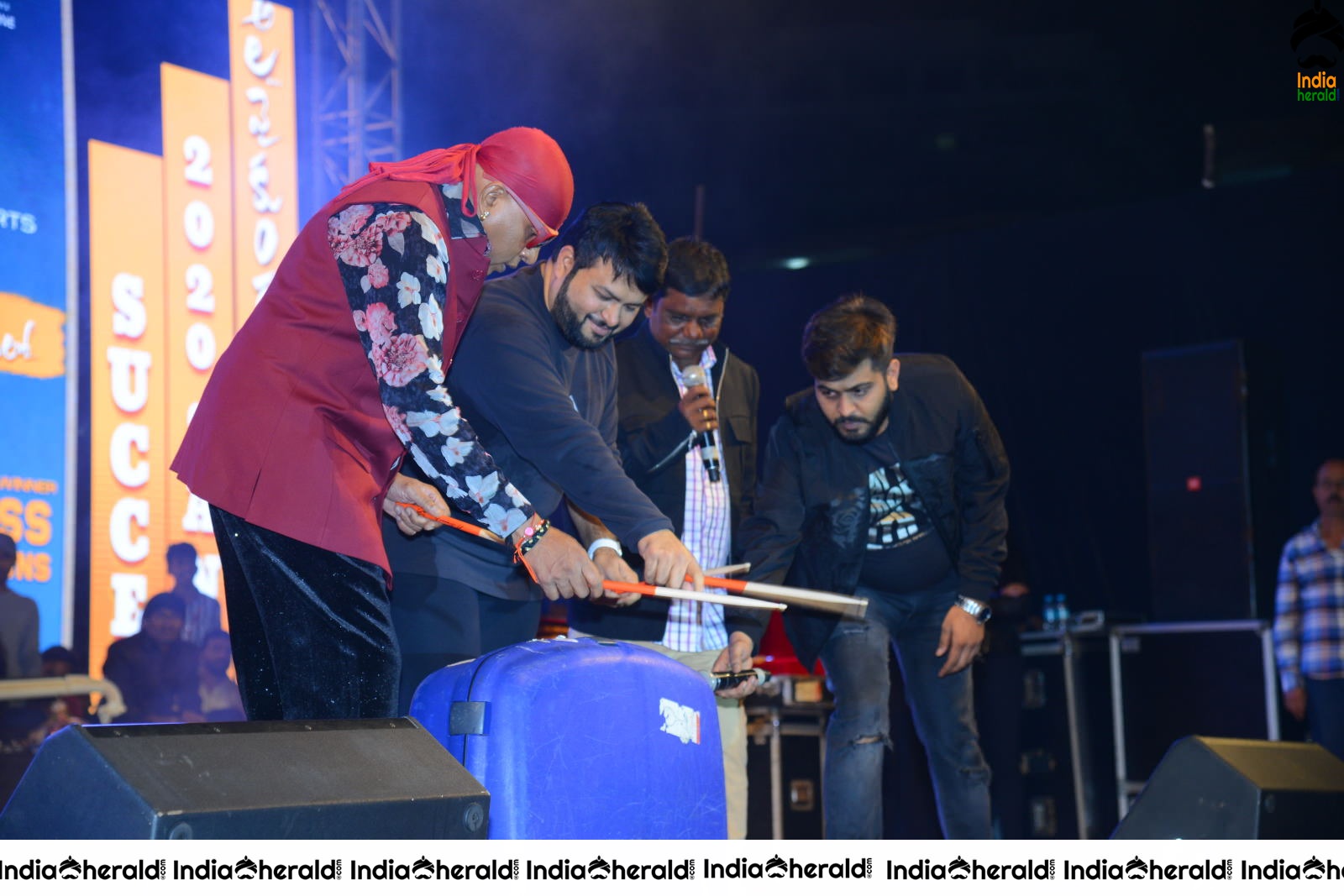 The Grand Night of AV Success celebrations finally came to an end Set 3