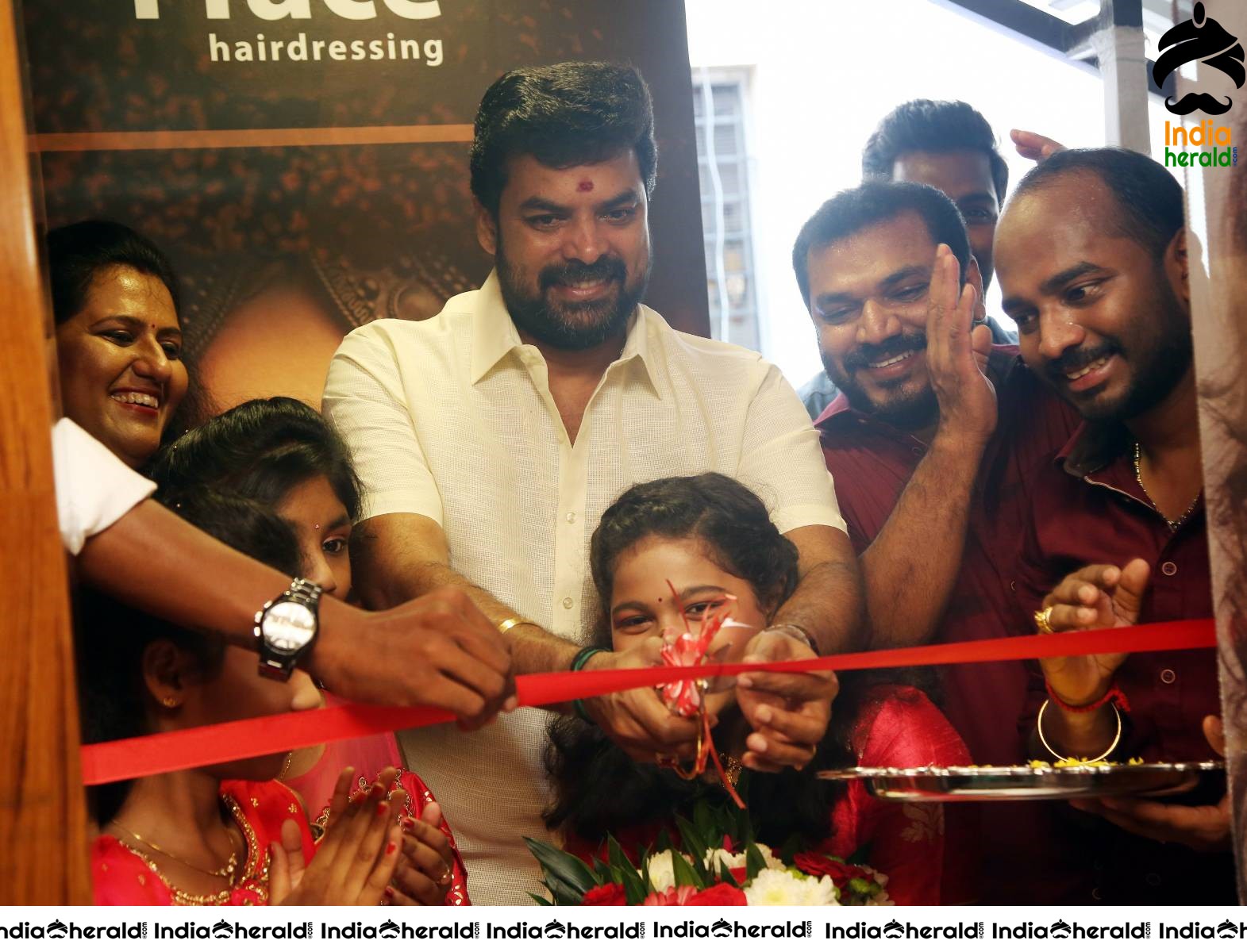 The Grand Opening of i Face Hairdressing Studio Set 1