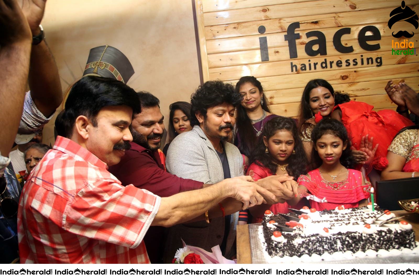 The Grand Opening of i Face Hairdressing Studio Set 2