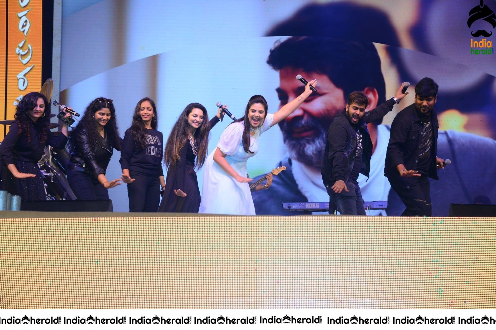 Unseen Candid Clicks from AV Success Event Set 5