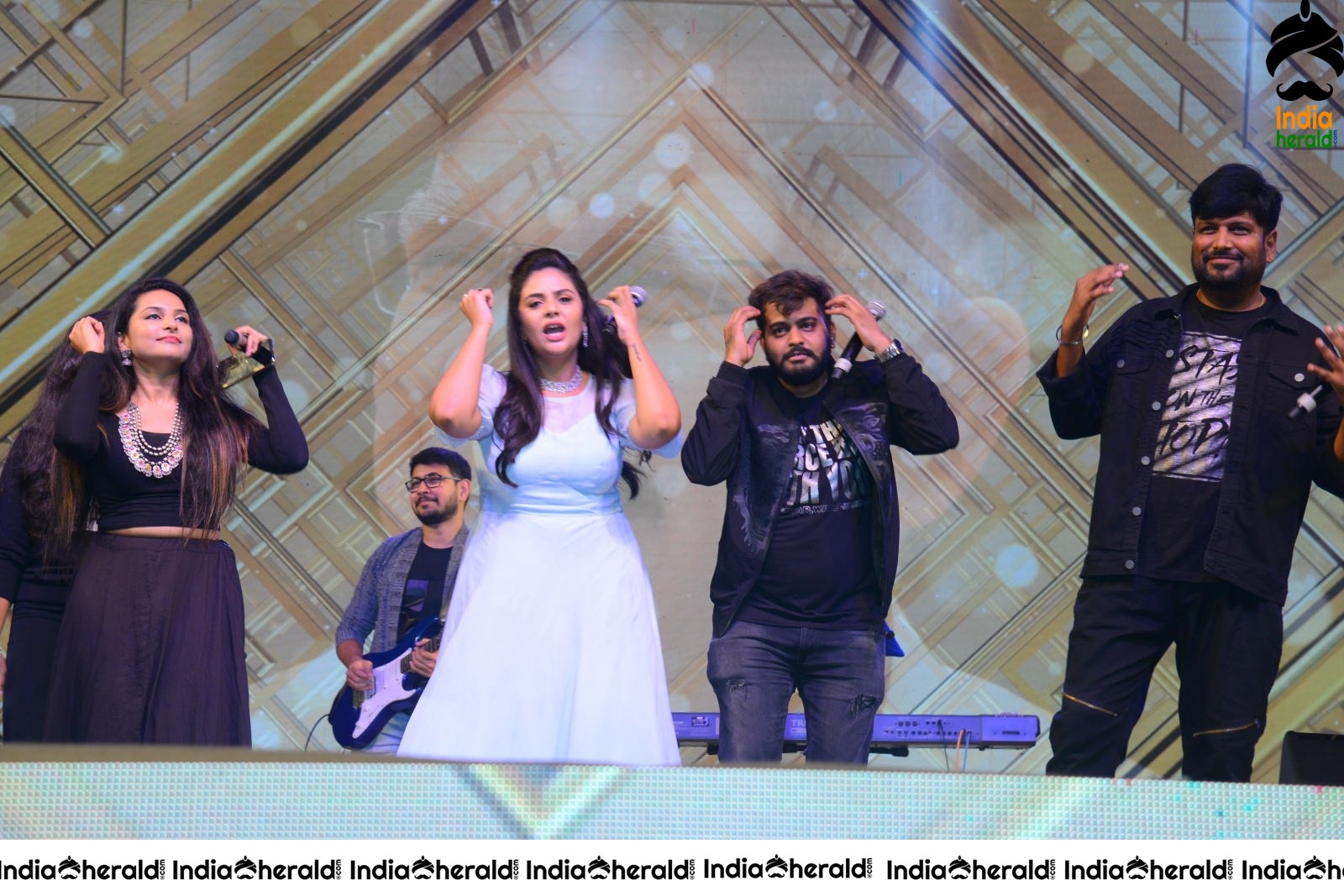 Unseen Candid Clicks from AV Success Event Set 6