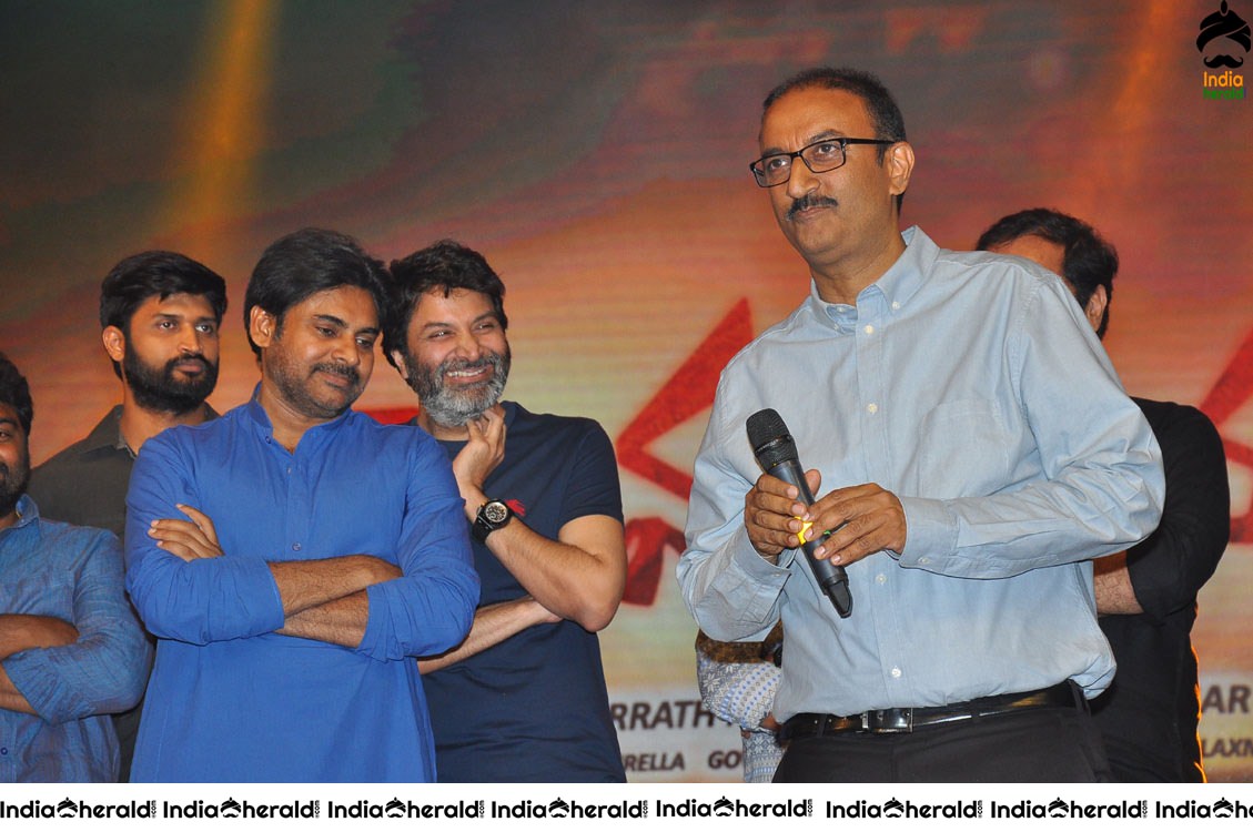 Unseen Happy Throwback Photos of Katamarayudu Event Set 2