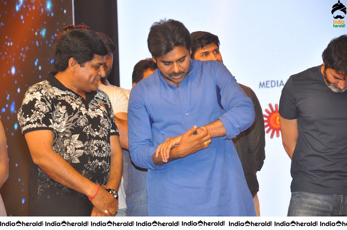 Unseen Happy Throwback Photos of Katamarayudu Event Set 2