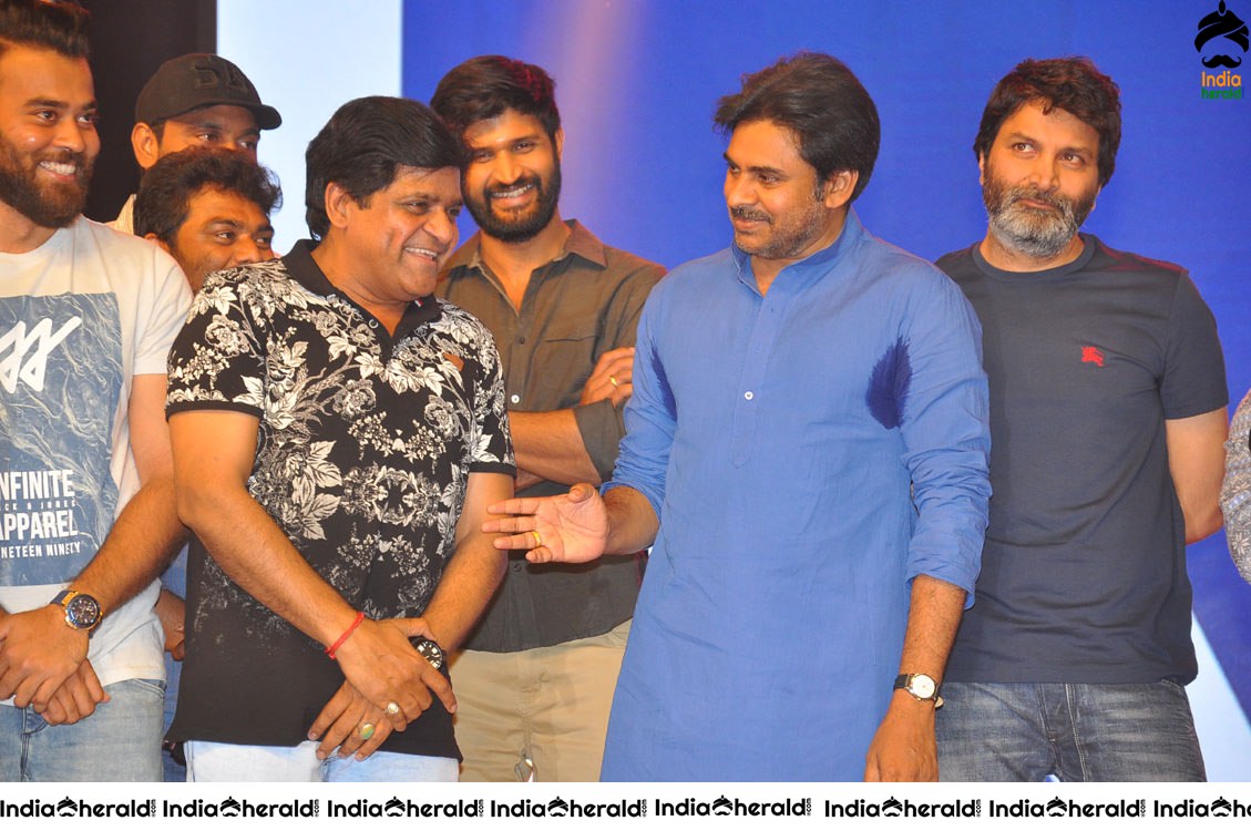 Unseen Happy Throwback Photos of Katamarayudu Event Set 2