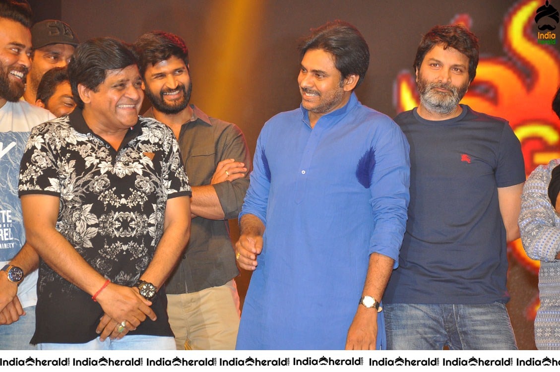 Unseen Happy Throwback Photos of Katamarayudu Event Set 2