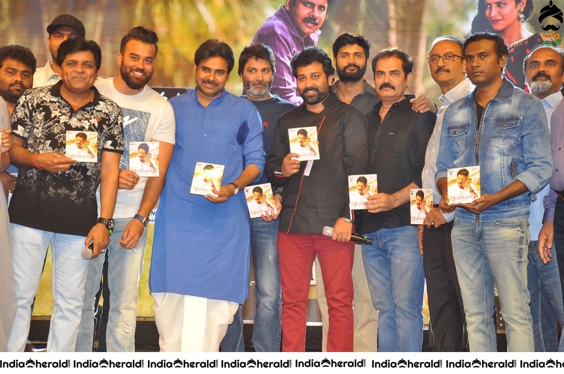 Unseen Happy Throwback Photos of Katamarayudu Event Set 3