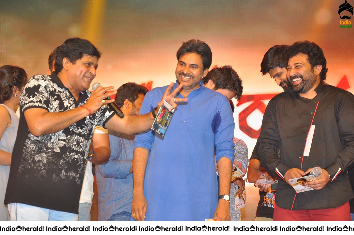 Unseen Happy Throwback Photos of Katamarayudu Event Set 3