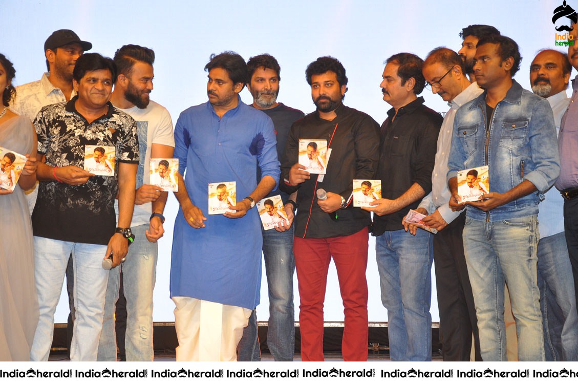 Unseen Happy Throwback Photos of Katamarayudu Event Set 3