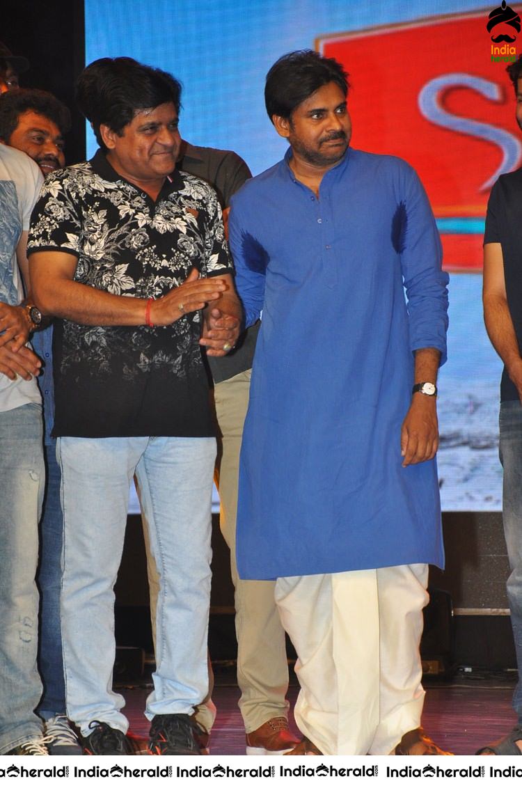 Unseen Happy Throwback Photos of Katamarayudu Event Set 5