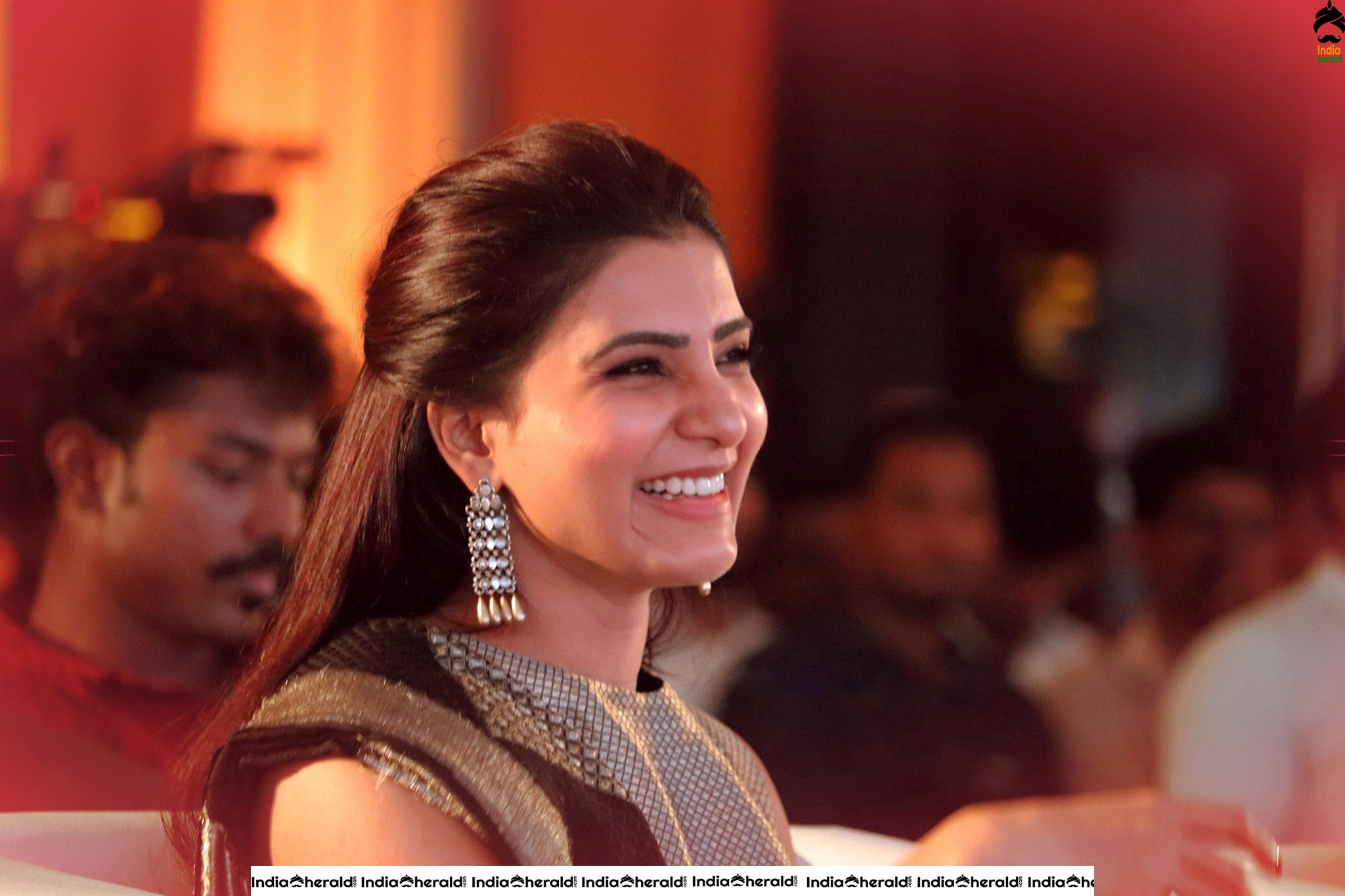 Unseen Photos of Samantha with Simran and Siva Karthikeyan at SeemaRaja Event Set 2