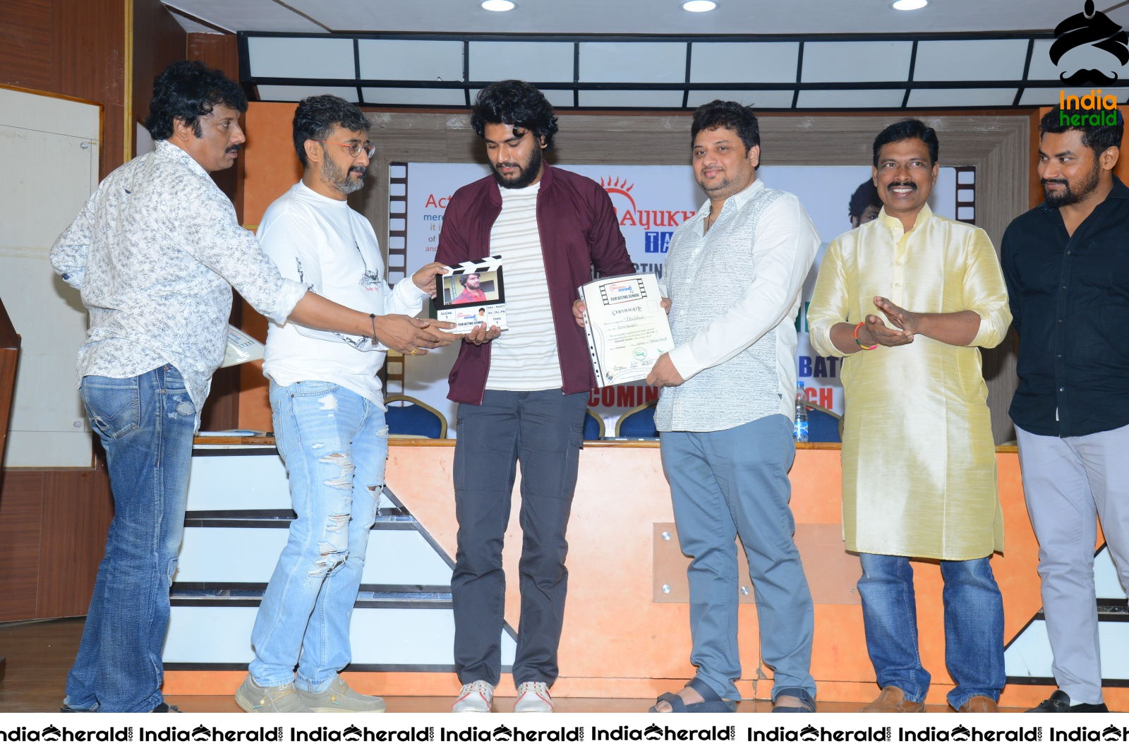 Uttj Mayukha Film Acting School Press meet Set 3