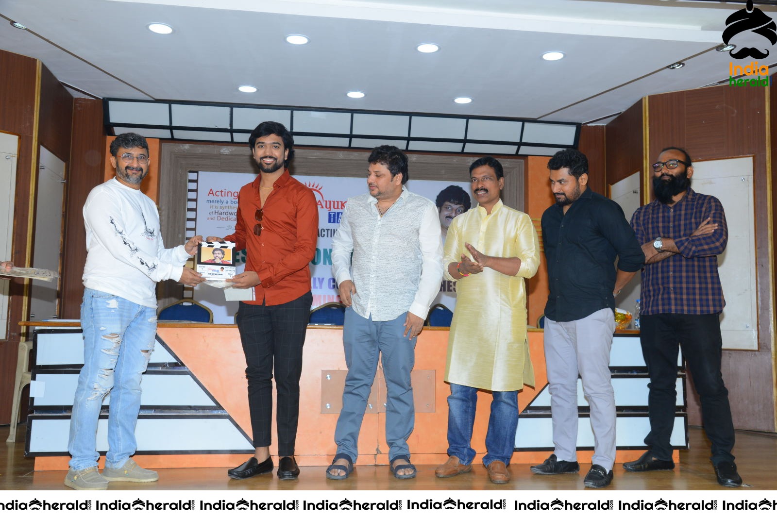 Uttj Mayukha Film Acting School Press meet Set 3