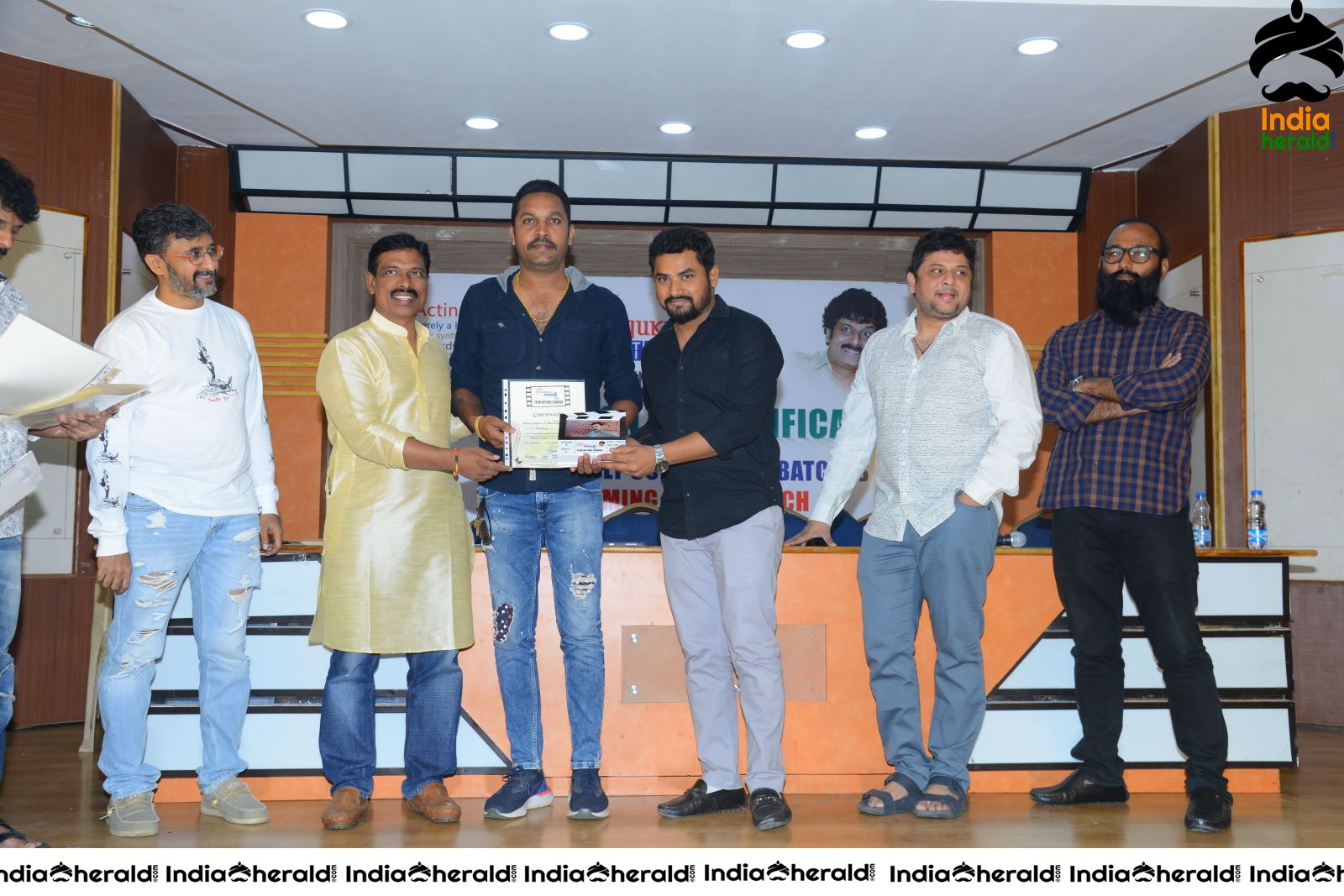 Uttj Mayukha Film Acting School Press meet Set 3