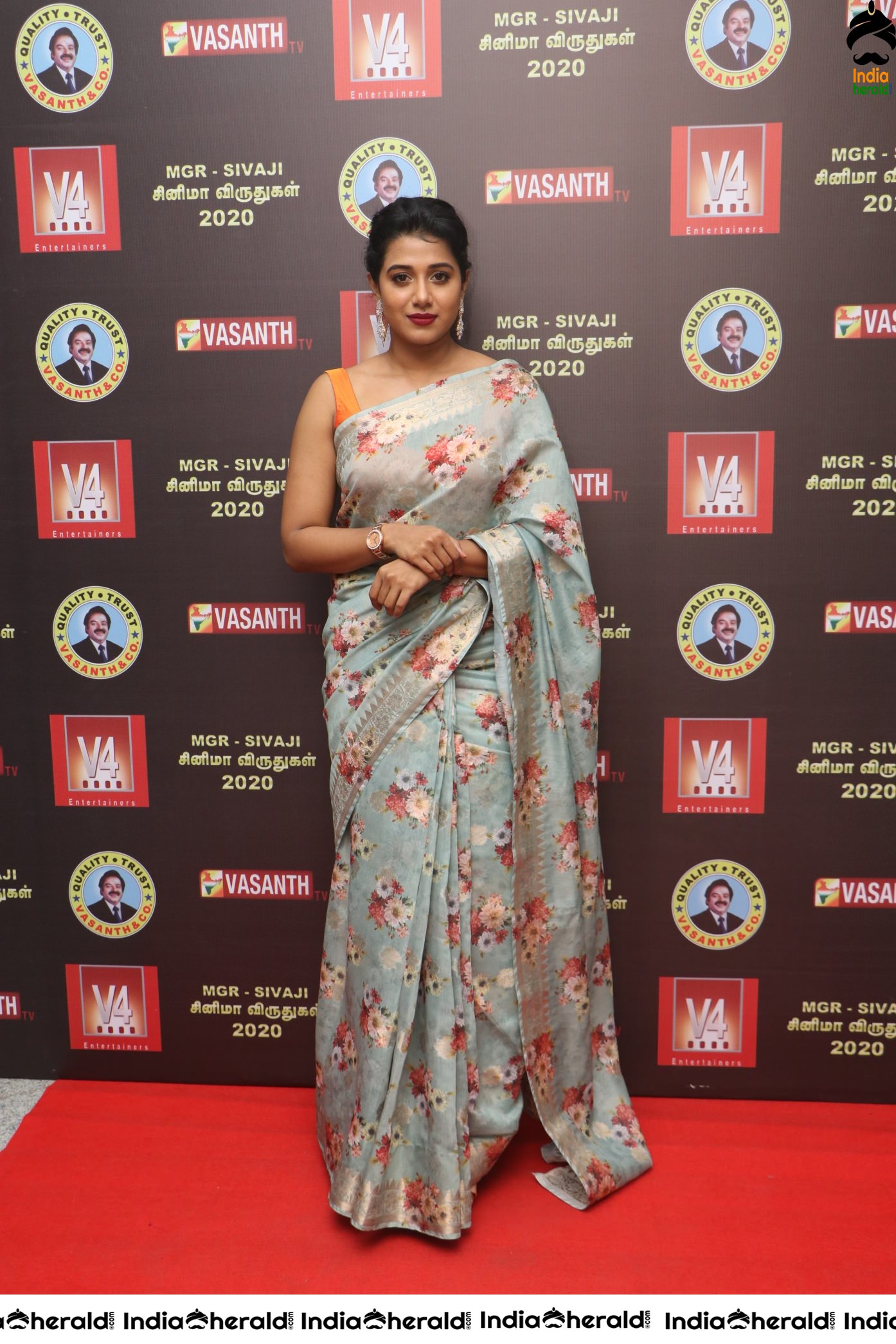 V4 MGR Sivaji Award Show Event Photos Set 2