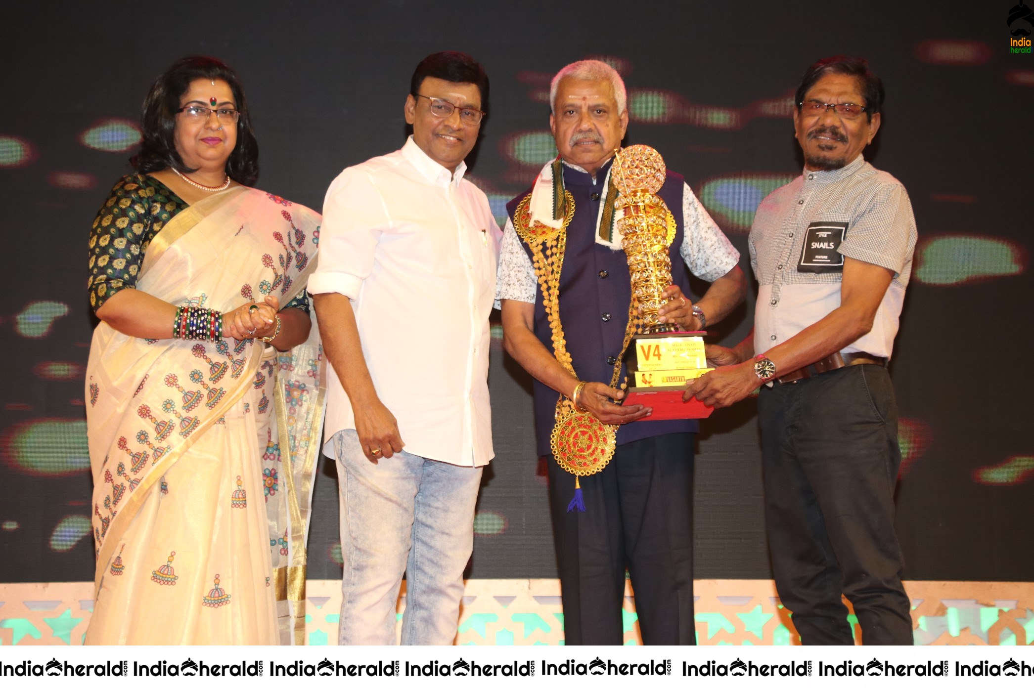 V4Entertainers Presents Mgr SivajiAcademy Awards Stills Set 1