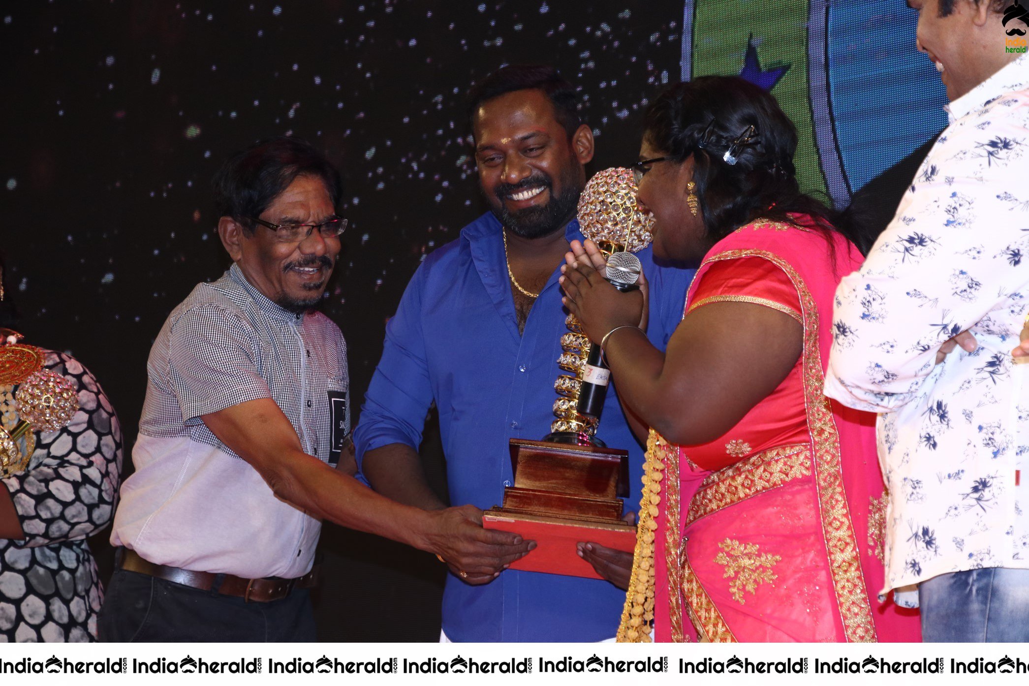 V4Entertainers Presents Mgr SivajiAcademy Awards Stills Set 2