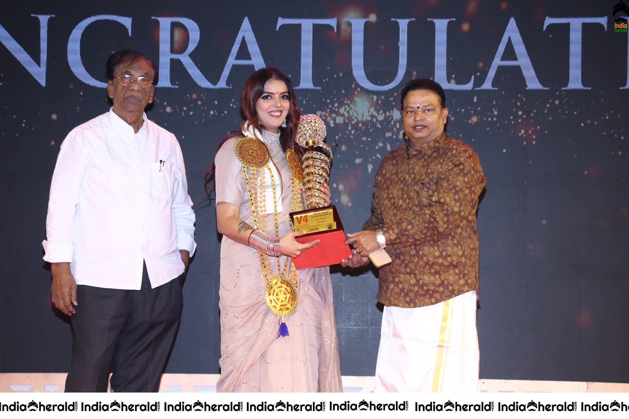 V4Entertainers Presents Mgr SivajiAcademy Awards Stills Set 3