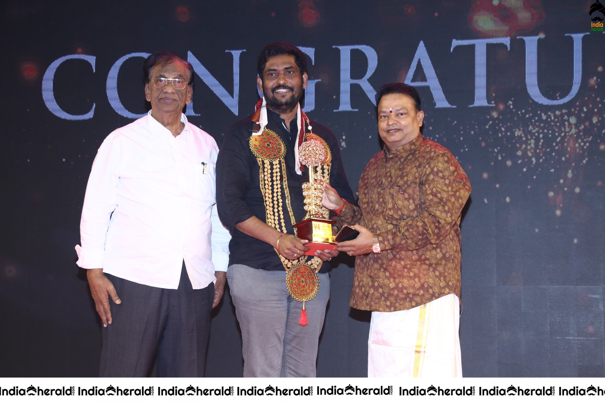 V4Entertainers Presents Mgr SivajiAcademy Awards Stills Set 3