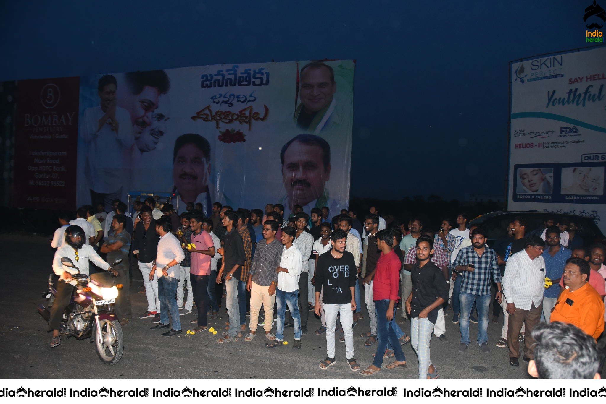 Venky Mama Vijayotsavam at Guntur Set 1