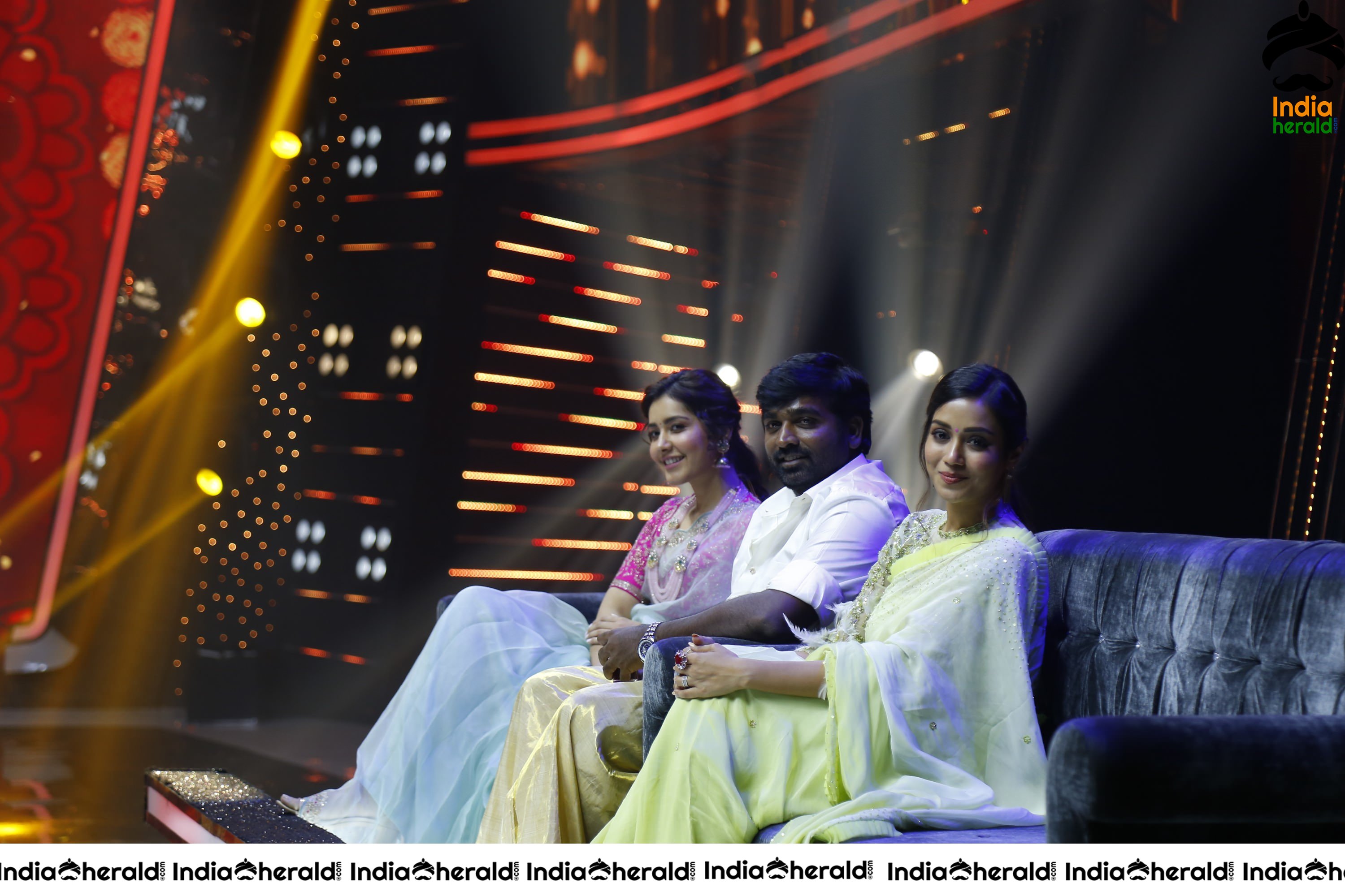 Vijay Sethupathi And Raashi Khanna Starrer Sangatamizhan Audio Launch Stills