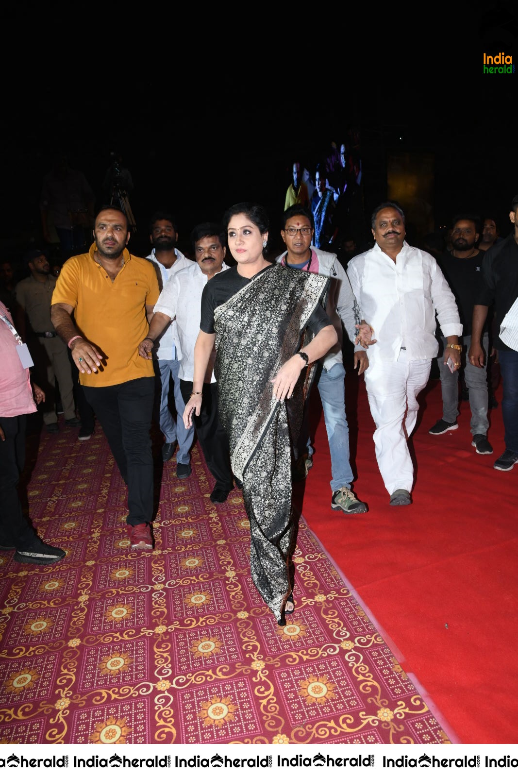 Vijayashanthi Mass entry at Sarileru Neekevvaru event Set 1