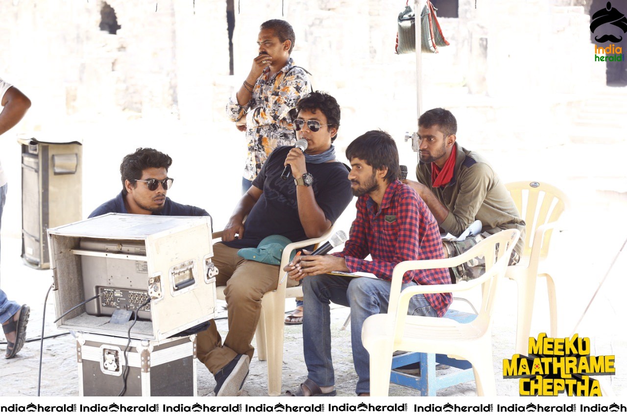 Working stills of Meeku Maathrame Cheptha Set 2