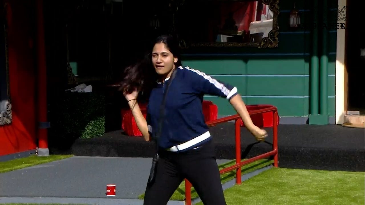 Bigg Boss Season 3 Tamil Day 2 Stills Set 1