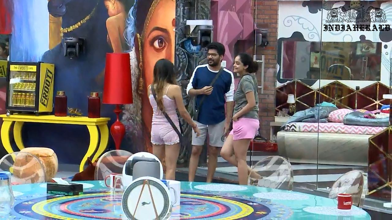 Bigg Boss Season 3 Tamil Day 2 Stills Set 2