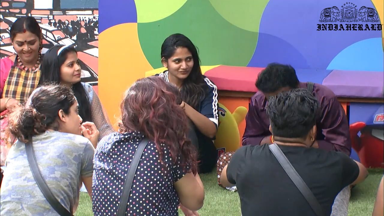 Bigg Boss Season 3 Tamil Day 2 Stills Set 2