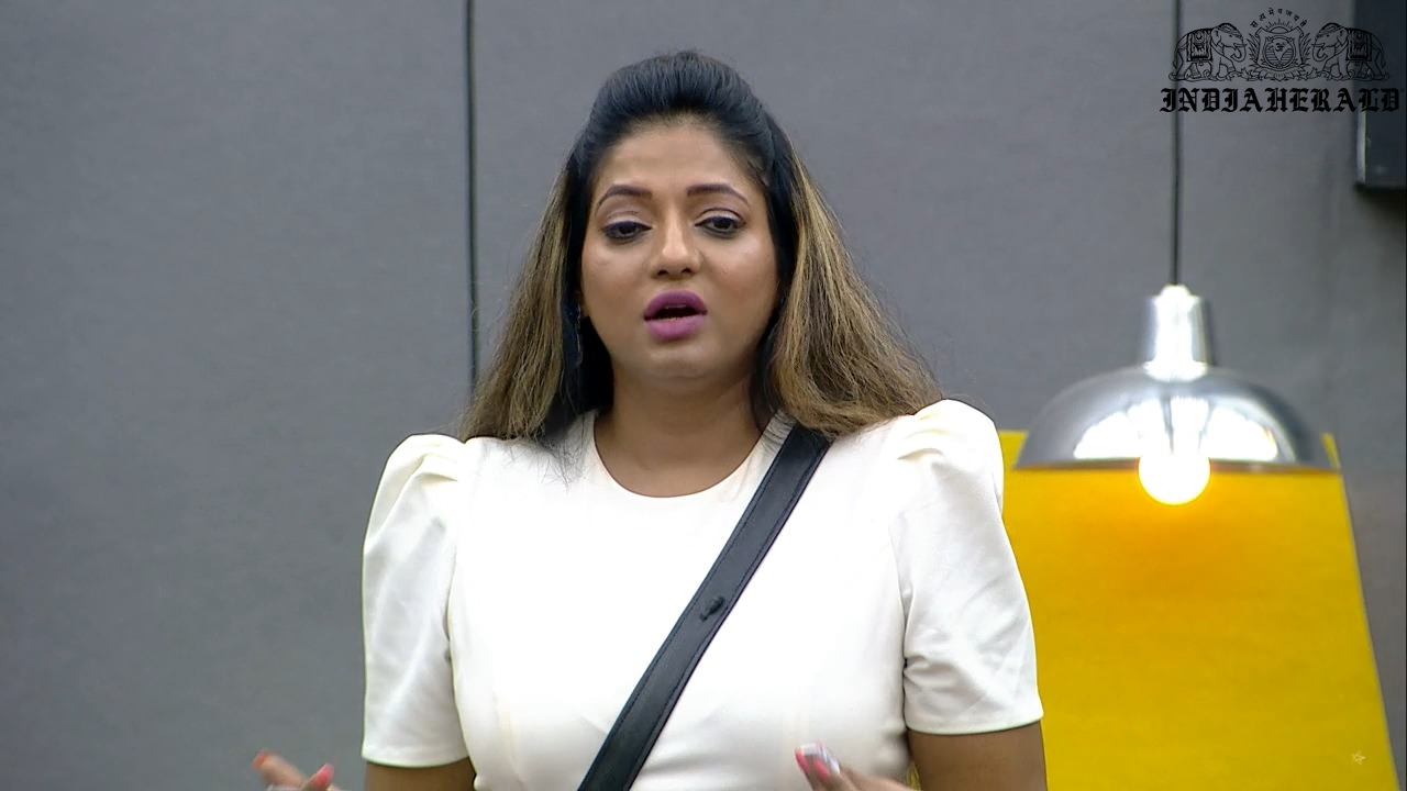 Bigg Boss Season 3 Tamil Day 3 Stills Set 3