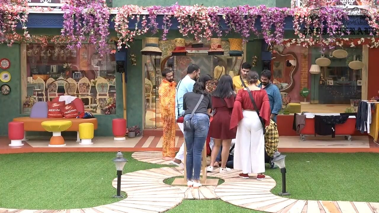 Bigg Boss Season 3 Telugu Day 11 Hot Stills Set 3