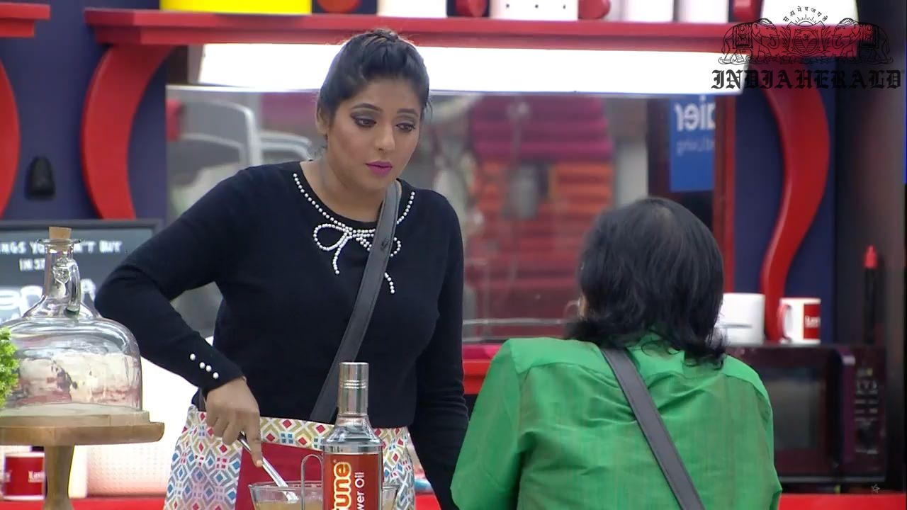 Bigg Boss Tamil Season 3 Day 12 Stills Set 2