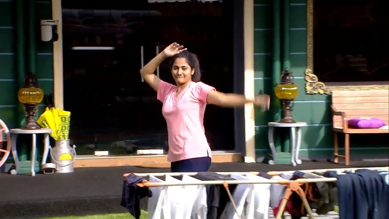 Bigg Boss Tamil Season 3 Day 15 Stills Set 1