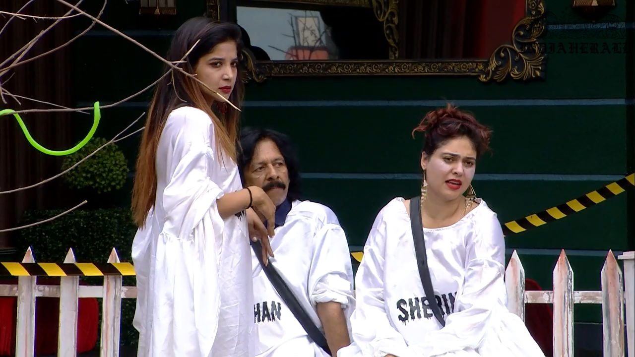 Bigg Boss Tamil Season 3 Day 17 Hot Stills Set 2