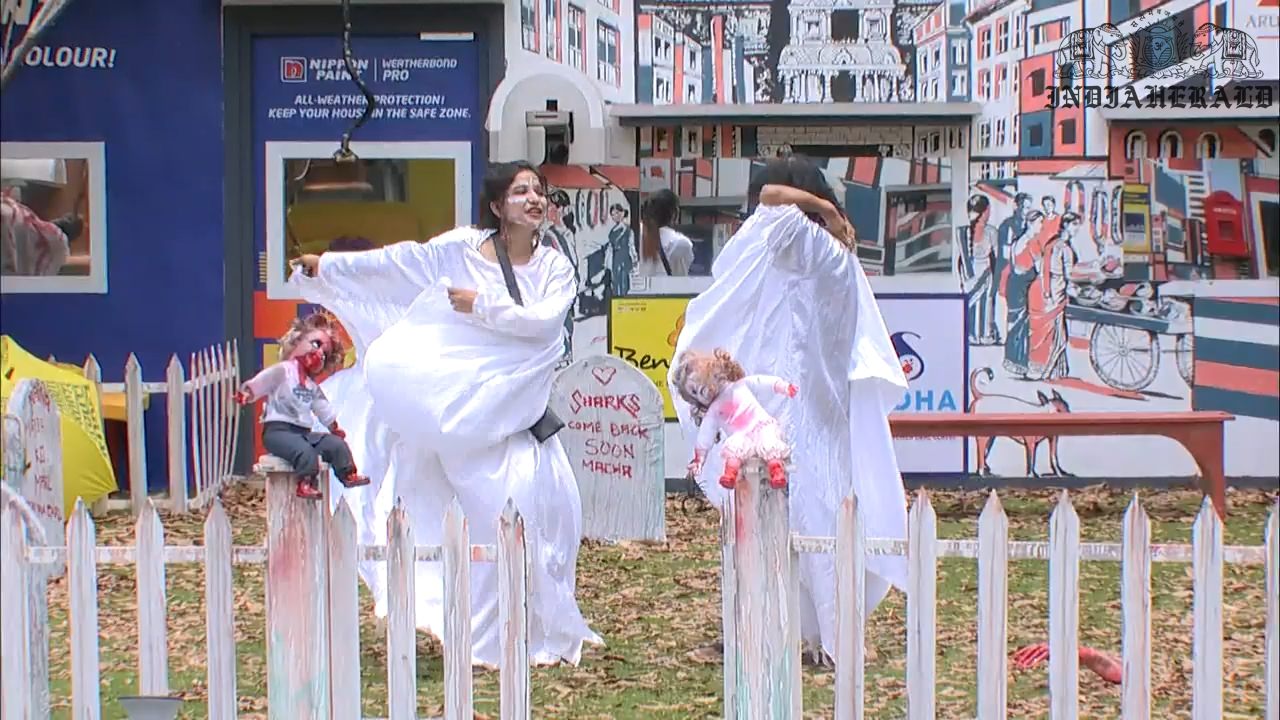 Bigg Boss Tamil Season 3 Day 17 Hot Stills Set 2