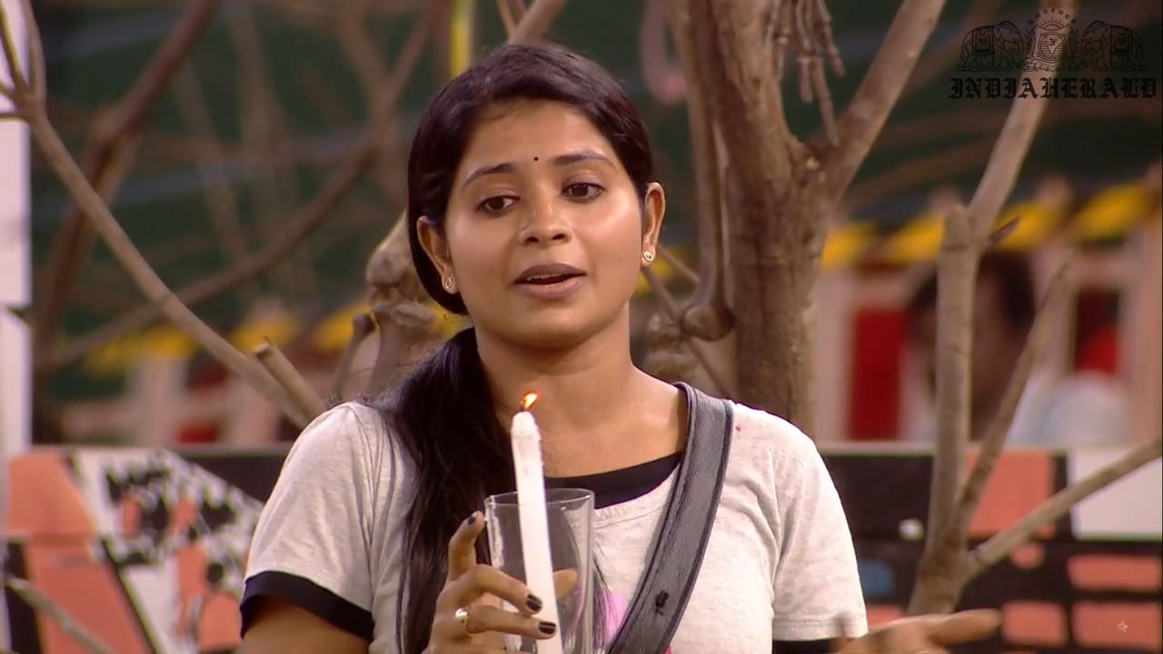 Bigg Boss Tamil Season 3 Day 17 Hot Stills Set 3