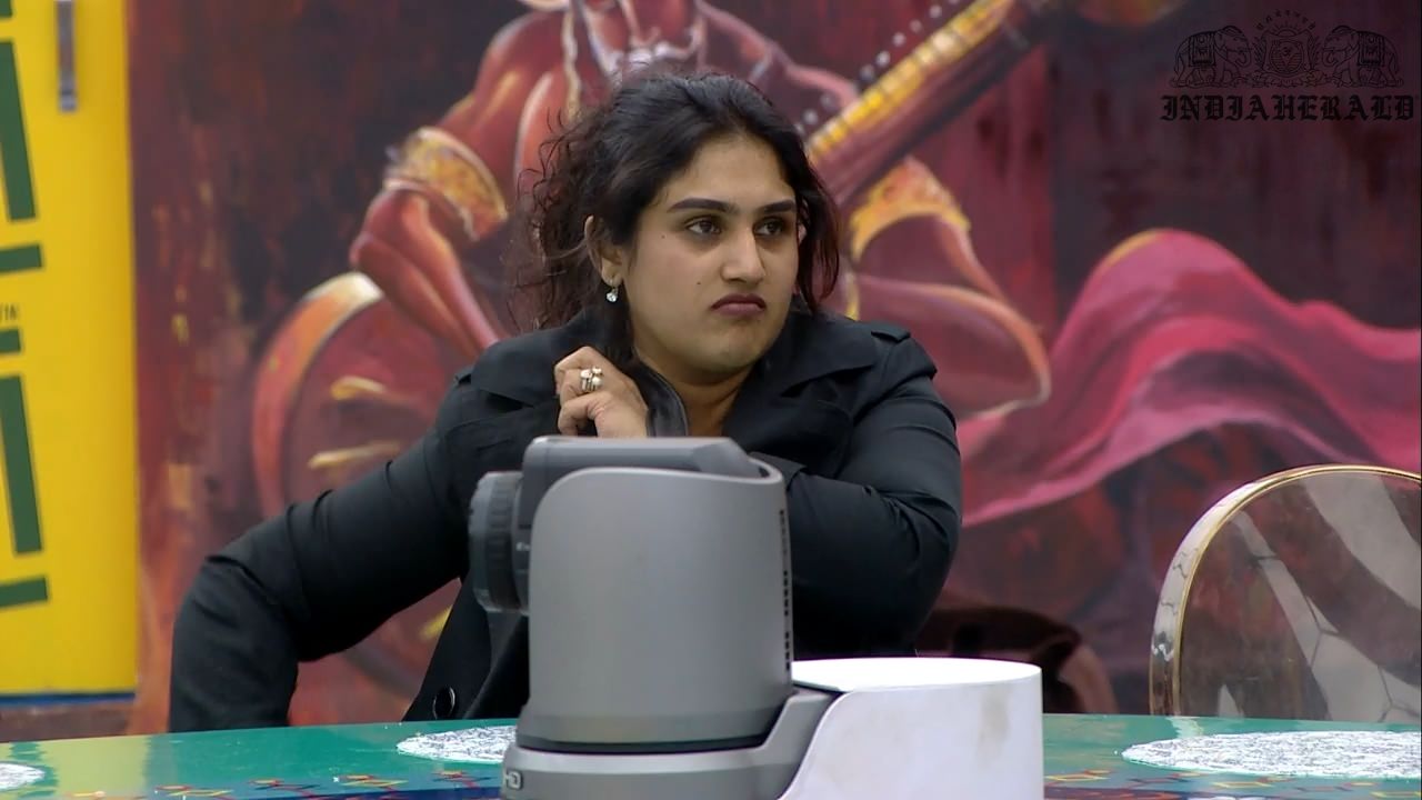 Bigg Boss Tamil Season 3 Day 18 Stills Set 2