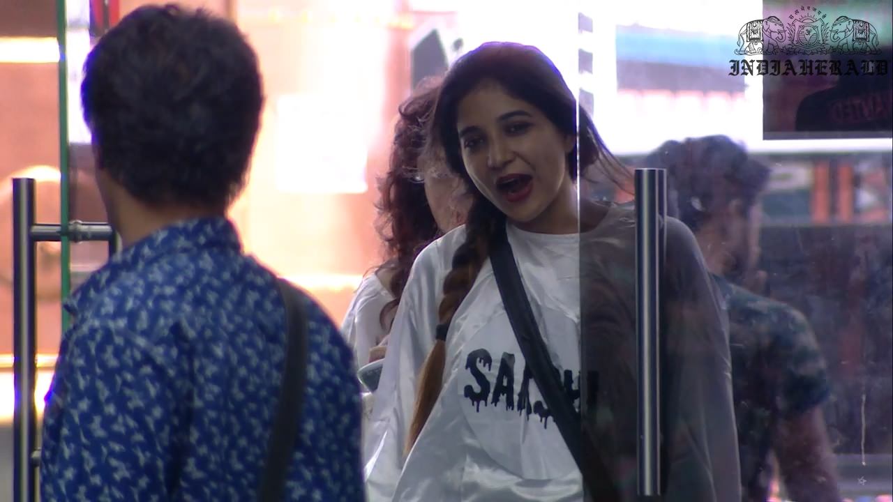 Bigg Boss Tamil Season 3 Day 18 Stills Set 2