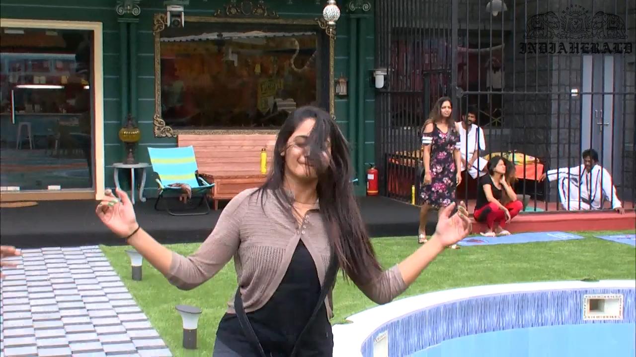 Bigg Boss Tamil Season 3 Day 19 Stills Set 1