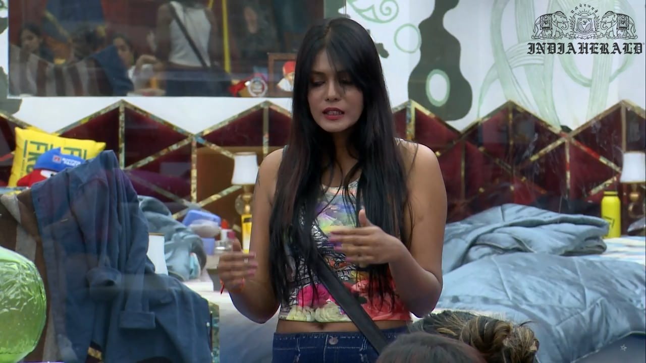 Bigg Boss Tamil Season 3 Day 23 Hot Stills Set 3