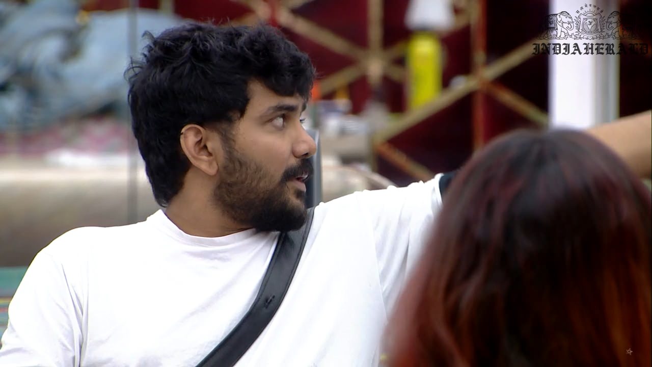 Bigg Boss Tamil Season 3 Day 23 Hot Stills Set 3