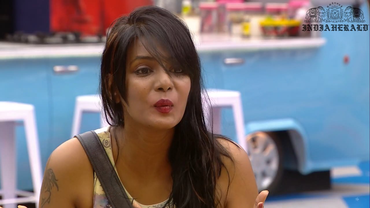 Bigg Boss Tamil Season 3 Day 23 Hot Stills Set 3