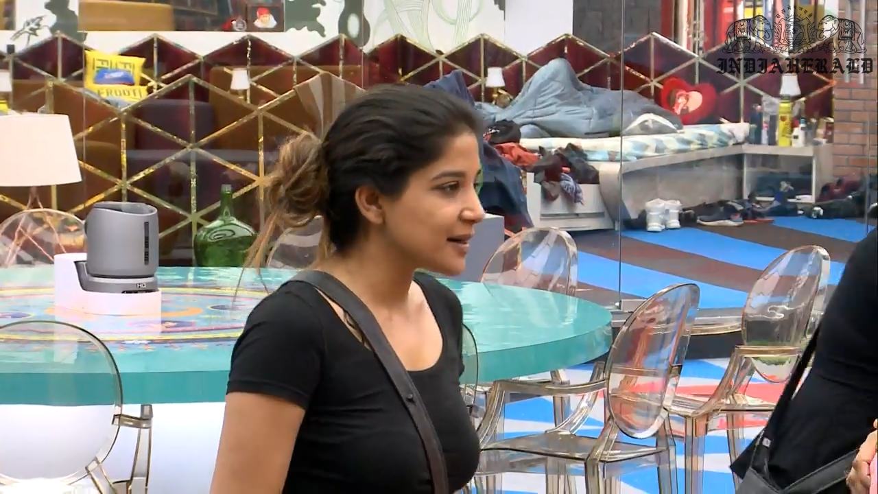 Bigg Boss Tamil Season 3 Day 23 Stills Set 1