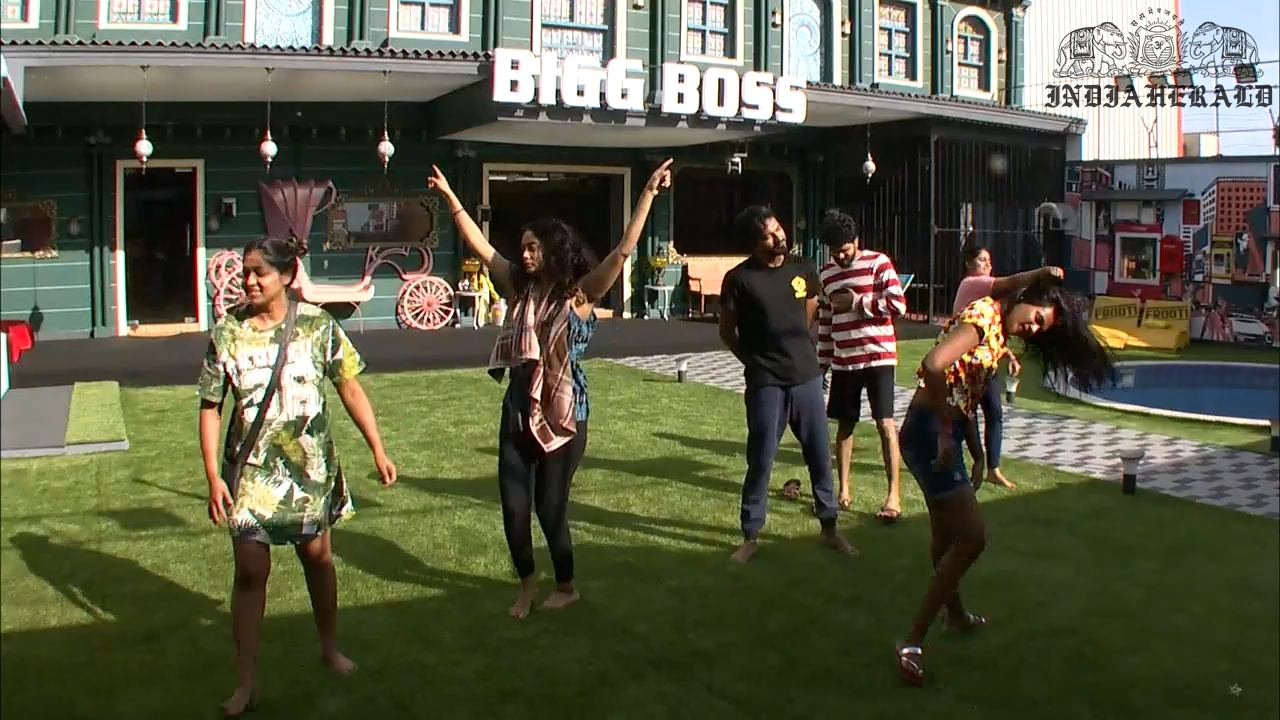 Bigg Boss Tamil Season 3 Day 23 Stills Set 1