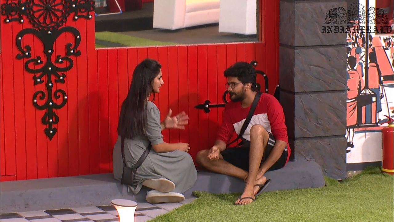 Bigg Boss Tamil Season 3 Day 24 Hot Stills Set 3