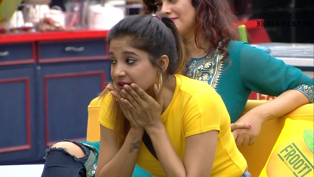 Bigg Boss Tamil Season 3 Day 24 Hot Stills